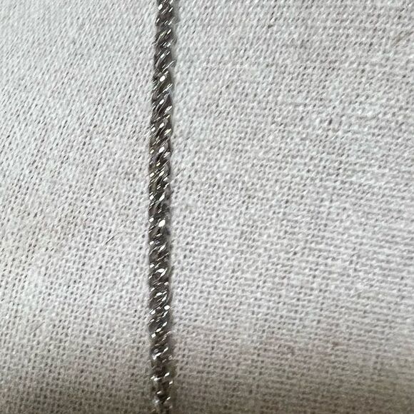 NWT Scroll by Dillard’s Reversible Elegant Black & Silver Necklace #J3 - Picture 5 of 9